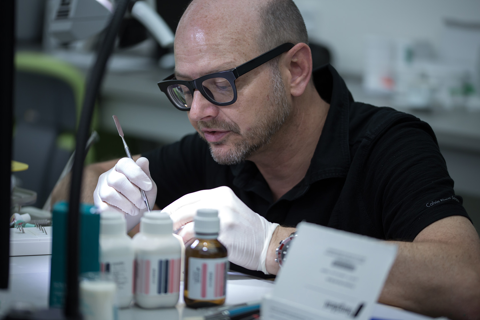 Dr. Pascal Magne performing precise biomimetic restorative dentistry clinical work